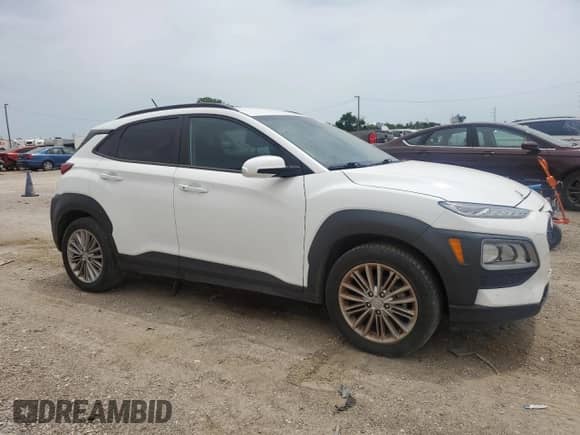 2021 Hyundai Kona SEL with VIN KM8K22AA6MU751460, listed as a Copart auction lot 56691155 with 63,302 mi miles and Clean title. Bid and sale history available at DreamBid. Image 4.