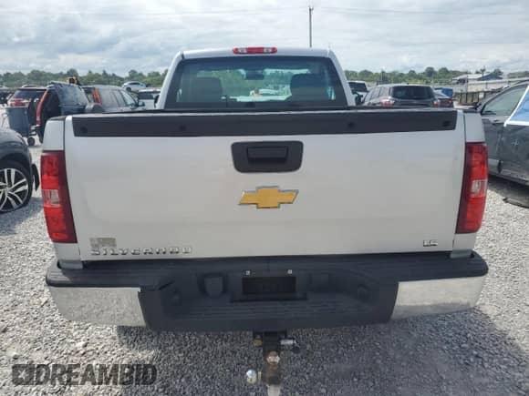 2013 Chevrolet Silverado 1500 Work Truck z VIN 1GCNCPEX3DZ298122, wystawiony jako Copart lot #68362695 z przebiegiem 240 563 mil mil oraz Szkoda całkowita • Salvage title. Historia ofert i sprzedaży dostępna na DreamBid. Obrazek 6.