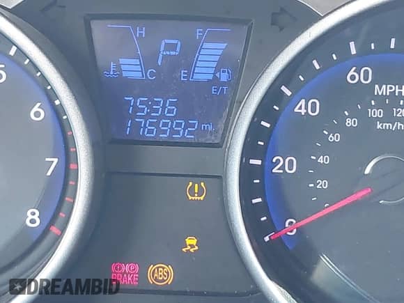 2014 Hyundai Tucson Limited z VIN KM8JU3AG6EU848806, wystawiony jako IAAI lot #42559431 z przebiegiem 176 992 mil mil oraz . Historia ofert i sprzedaży dostępna na DreamBid. Obrazek 15.