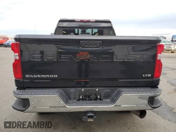 2024 Chevrolet Silverado 3500HD LTZ z VIN 2GC4YUEYXR1119921, wystawiony jako Copart lot #85575214 z przebiegiem 7 189 mil mil oraz Szkoda całkowita • Salvage title. Historia ofert i sprzedaży dostępna na DreamBid. Obrazek 6.