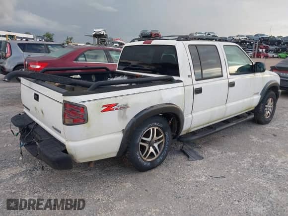 2003 Chevrolet S-10 LS с VIN 1GCDT13XX3K182578, выставлен на аукционе IAAI как лот 42655188 с пробегом 138 911 миль миль и . История ставок и продаж доступна на DreamBid. Изображение 4.