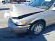 1999 Toyota Camry LE z VIN 4T1BG22K8XU587626, wystawiony jako IAAI lot #43501924 z przebiegiem 119 407 mil mil oraz . Historia ofert i sprzedaży dostępna na DreamBid. Obrazek 15.