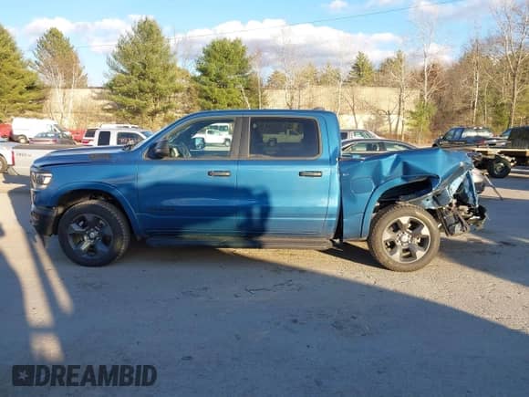 2024 Ram 1500 Big Horn z VIN 1C6SRFFT6RN232094, wystawiony jako IAAI lot #40893906 z przebiegiem 16 501 mil mil oraz . Historia ofert i sprzedaży dostępna na DreamBid. Obrazek 14.