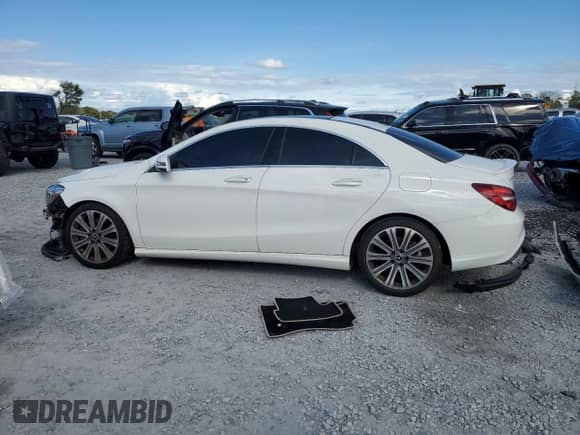 2018 Mercedes-Benz CLA 250 с VIN WDDSJ4EB2JN653950, выставлен на аукционе Copart как лот 84000425 с пробегом 63 580 миль миль и Списание • Salvage title. История ставок и продаж доступна на DreamBid. Изображение 2.