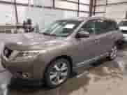 2013 Nissan Pathfinder SV z VIN 5N1AR2MM2DC671530, wystawiony jako IAAI lot #42834056 z przebiegiem 125 124 mil mil oraz . Historia ofert i sprzedaży dostępna na DreamBid. Obrazek 17.