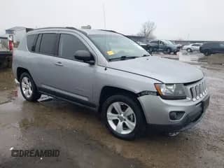 2017 Jeep Compass Sport с VIN 1C4NJCBA7HD124023, выставлен на аукционе IAAI как лот 41436187 с пробегом Не указан миль и . История ставок и продаж доступна на DreamBid. Изображение 1.