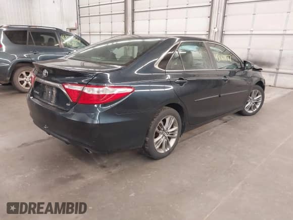 2017 Toyota Camry XLE с VIN 4T1BF1FK2HU327005, выставлен на аукционе IAAI как лот 43061827 с пробегом Не указан миль и . История ставок и продаж доступна на DreamBid. Изображение 4.
