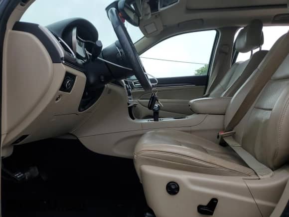 2014 Jeep Grand Cherokee Limited с VIN 1C4RJEBG1EC174340, выставлен на аукционе Copart как лот 57124045 с пробегом 141 251 миль миль и Списание • Salvage title. История ставок и продаж доступна на DreamBid. Изображение 7.