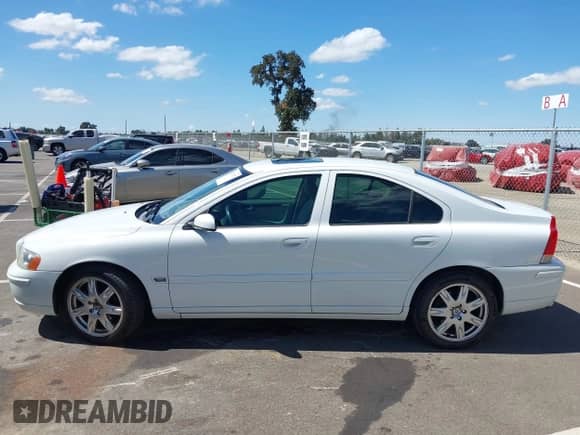 2006 Volvo S60 2.5L Turbo с VIN YV1RS592862544658, выставлен на аукционе IAAI как лот 43173767 с пробегом 158 649 миль миль и . История ставок и продаж доступна на DreamBid. Изображение 15.