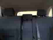 2018 Kia Sorento LX z VIN 5XYPGDA33JG383809, wystawiony jako Copart lot #67726675 z przebiegiem 114 685 mil mil oraz Czysty tytuł • Clean title. Historia ofert i sprzedaży dostępna na DreamBid. Obrazek 10.