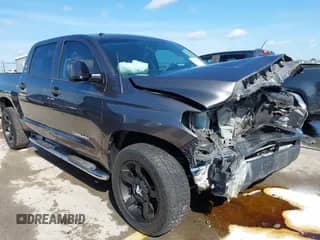 2015 Toyota Tundra SR5 z VIN 5TFEM5F13FX093359, wystawiony jako IAAI lot #42990745 z przebiegiem 118 073 mil mil oraz . Historia ofert i sprzedaży dostępna na DreamBid. Obrazek 1.