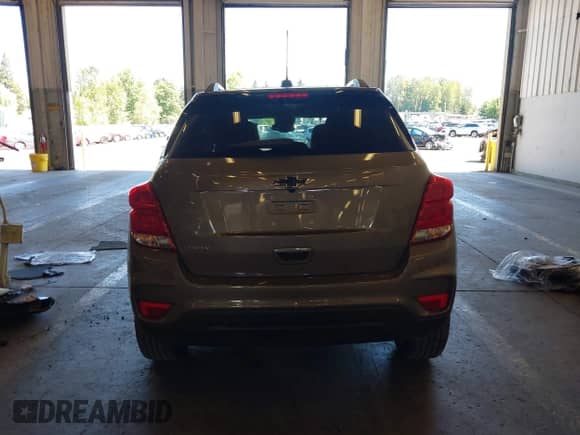 2021 Chevrolet Trax LT z VIN KL7CJLSB8MB358688, wystawiony jako IAAI lot #43028764 z przebiegiem 26 445 mil mil oraz . Historia ofert i sprzedaży dostępna na DreamBid. Obrazek 17.