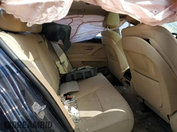 2014 BMW 5 Series 528i z VIN WBA5A5C58ED508575, wystawiony jako Copart lot #84216925 z przebiegiem Nie podano mil oraz Szkoda całkowita • Salvage title. Historia ofert i sprzedaży dostępna na DreamBid. Obrazek 10.