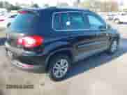 2009 Volkswagen Tiguan S с VIN WVGAV75N69W002294, выставлен на аукционе IAAI как лот 43149013 с пробегом 109 635 миль миль и . История ставок и продаж доступна на DreamBid. Изображение 4.