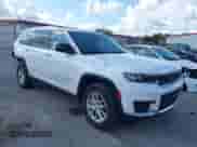 2023 Jeep Grand Cherokee Laredo z VIN 1C4RJJAG8P8790570, wystawiony jako IAAI lot #41490522 z przebiegiem 29 176 mil mil oraz . Historia ofert i sprzedaży dostępna na DreamBid. Obrazek 1.