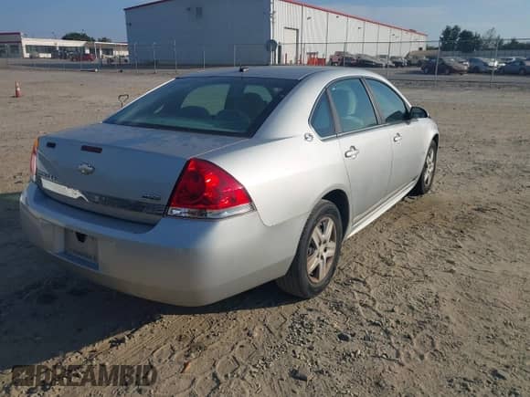 2009 Chevrolet Impala LS with VIN 2G1WB57K591189182, listed as a IAAI auction lot 43282587 with 101,202 mi miles and . Bid and sale history available at DreamBid. Image 4.
