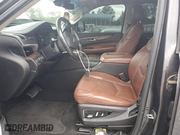 2017 Cadillac Escalade ESV Premium Luxury с VIN 1GYS4JKJ8HR166339, выставлен на аукционе Copart как лот 84727005 с пробегом 74 890 миль миль и Списание • Salvage title. История ставок и продаж доступна на DreamBid. Изображение 7.