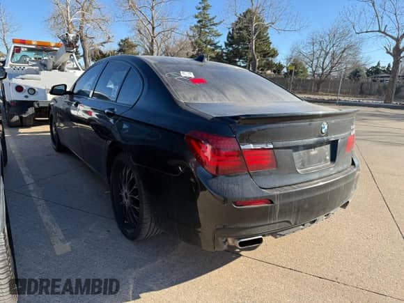 2013 BMW 7 Series 750i with VIN WBAYA8C5XDC996785, listed as a Copart auction lot 47482495 with 134,353 mi miles and Clean title. Bid and sale history available at DreamBid. Image 3.