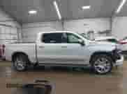 2024 Chevrolet Silverado 1500 High Country с VIN 1GCUDJEL2RZ307175, выставлен на аукционе IAAI как лот 42395791 с пробегом 8 358 миль миль и . История ставок и продаж доступна на DreamBid. Изображение 13.