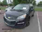 2014 Chevrolet Traverse LS z VIN 1GNKVFKD2EJ202585, wystawiony jako IAAI lot #42585179 z przebiegiem 107 460 mil mil oraz . Historia ofert i sprzedaży dostępna na DreamBid. Obrazek 20.