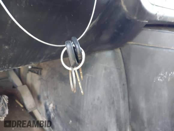 2011 Chevrolet Express Passenger 1LT z VIN 1GAZG1FG1B1134583, wystawiony jako IAAI lot #42298615 z przebiegiem 348 107 mil mil oraz . Historia ofert i sprzedaży dostępna na DreamBid. Obrazek 11.