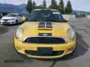 2009 MINI Hardtop S with VIN WMWMF73599TW87679, listed as a Copart auction lot 46863725 with 102,976 mi miles and Salvage title. Bid and sale history available at DreamBid. Image 5.