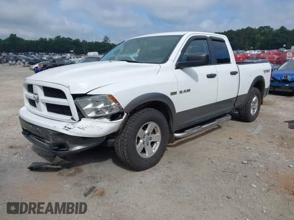 2010 Dodge 1500 SLT z VIN 1D7RB1GT9AS122116, wystawiony jako IAAI lot #42629100 z przebiegiem 124 683 mil mil oraz . Historia ofert i sprzedaży dostępna na DreamBid. Obrazek 2.