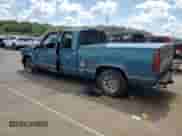 1998 Chevrolet Silverado 1500 z VIN 2GCEC19R8W1242262, wystawiony jako Copart lot #68157345 z przebiegiem 142 051 mil mil oraz Szkoda całkowita • Salvage title. Historia ofert i sprzedaży dostępna na DreamBid. Obrazek 2.