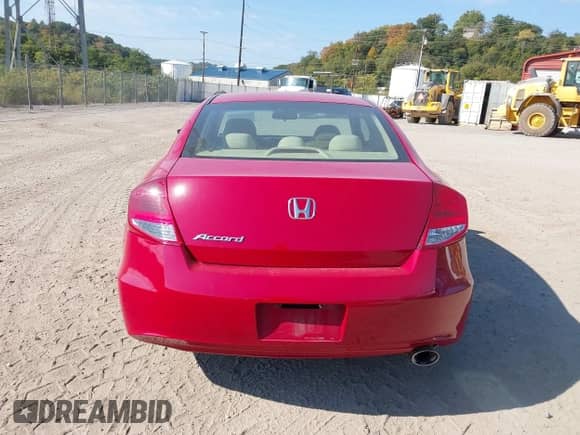 2012 Honda Accord EX с VIN 1HGCS1B75CA008165, выставлен на аукционе IAAI как лот 43201607 с пробегом 85 662 миль миль и . История ставок и продаж доступна на DreamBid. Изображение 16.