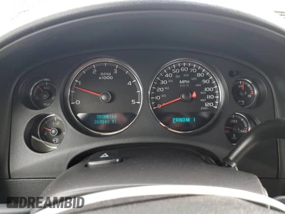 2007 Chevrolet Silverado 2500HD 2LT z VIN 1GCHK23697F504854, wystawiony jako Copart lot #58057985 z przebiegiem 269 143 mil mil oraz Szkoda całkowita • Salvage title. Historia ofert i sprzedaży dostępna na DreamBid. Obrazek 9.