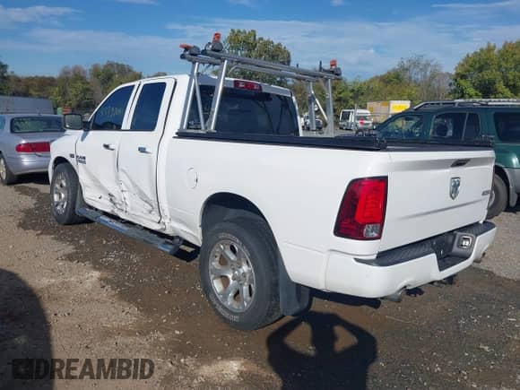 2016 Ram 1500 ST z VIN 1C6RR7FT9GS268784, wystawiony jako IAAI lot #43392081 z przebiegiem 150 533 mil mil oraz . Historia ofert i sprzedaży dostępna na DreamBid. Obrazek 3.