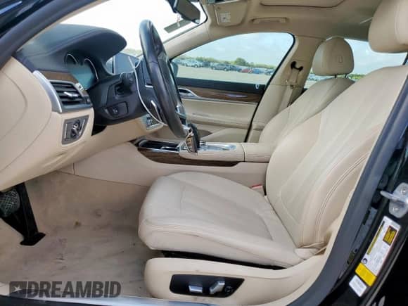 2019 BMW 7 Series 740i with VIN WBA7E2C50KB454109, listed as a Copart auction lot 69260225 with 71,453 mi miles and Clean title. Bid and sale history available at DreamBid. Image 7.