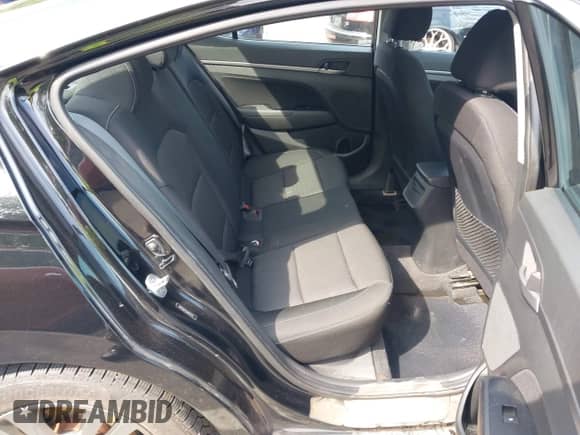 2018 Hyundai Elantra Value Edition z VIN 5NPD84LF6JH264233, wystawiony jako IAAI lot #42752252 z przebiegiem 90 681 mil mil oraz . Historia ofert i sprzedaży dostępna na DreamBid. Obrazek 8.