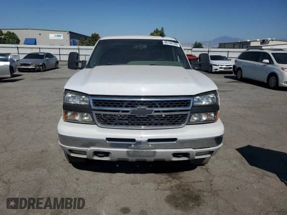 2006 Chevrolet Silverado 1500 LT3 z VIN 1GCEK19Z66Z219640, wystawiony jako Copart lot #66144155 z przebiegiem Nie podano mil oraz Szkoda całkowita • Salvage title. Historia ofert i sprzedaży dostępna na DreamBid. Obrazek 5.