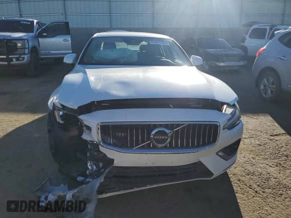 2020 Volvo S60 Inscription z VIN 7JRA22TL1LG064240, wystawiony jako Copart lot #41817354 z przebiegiem Nie podano mil oraz . Historia ofert i sprzedaży dostępna na DreamBid. Obrazek 5.
