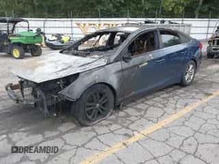 2016 Hyundai Sonata SE with VIN 5NPE24AF0GH364247, listed as a IAAI auction lot 43025791 with Not provided miles and . Bid and sale history available at DreamBid. Image 2.