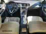 2018 Volvo S60 Inscription Platinum с VIN LYV402TM9JB156991, выставлен на аукционе Copart как лот 70232645 с пробегом 8 284 миль миль и Списание • Salvage title. История ставок и продаж доступна на DreamBid. Изображение 8.