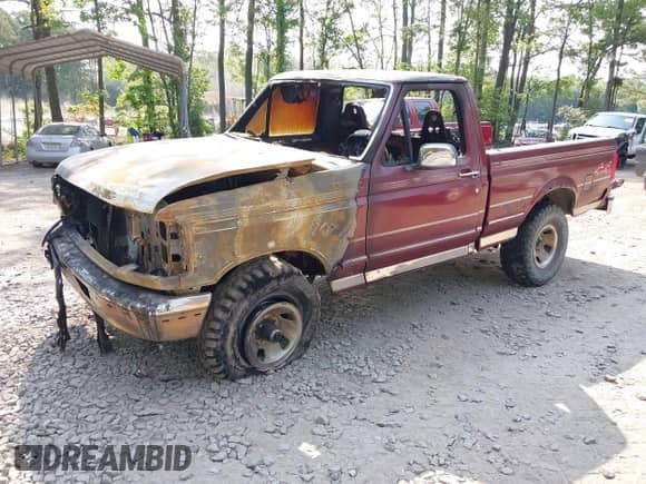 1996 Ford F-150 с VIN 1FTEF14N1TLA06585, выставлен на аукционе IAAI как лот 42393211 с пробегом Не указан миль и . История ставок и продаж доступна на DreamBid. Изображение 2.