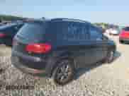 2017 Volkswagen Tiguan S с VIN WVGAV7AX5HK020668, выставлен на аукционе Copart как лот 60418325 с пробегом 141 830 миль миль и Чистый • Clean title. История ставок и продаж доступна на DreamBid. Изображение 3.