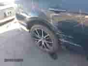 2021 Toyota Camry SE Nightshade z VIN 4T1G11AK1MU532174, wystawiony jako IAAI lot #43458375 z przebiegiem 53 698 mil mil oraz . Historia ofert i sprzedaży dostępna na DreamBid. Obrazek 19.