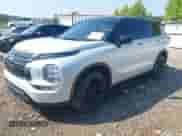 2023 Mitsubishi Outlander SEL z VIN JA4J4VA86PZ010610, wystawiony jako IAAI lot #42883511 z przebiegiem 37 536 mil mil oraz . Historia ofert i sprzedaży dostępna na DreamBid. Obrazek 2.