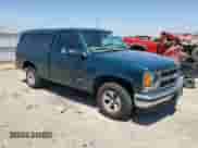 1997 Chevrolet Silverado 1500 with VIN 1GCEC14R8VZ156009, listed as a Copart auction lot 63702905 with 226,645 mi miles and Clean title. Bid and sale history available at DreamBid. Image 4.