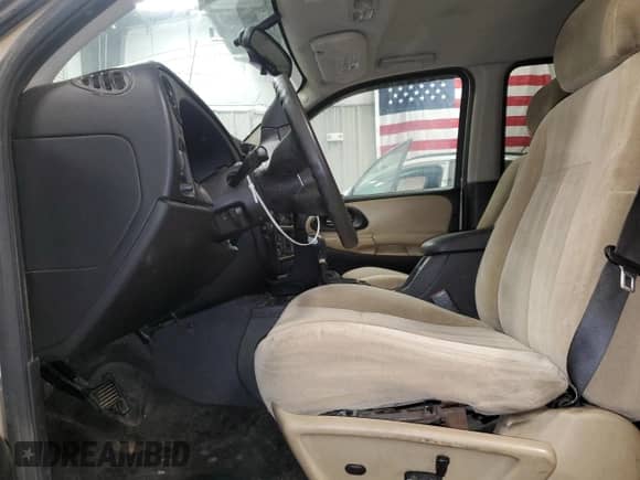 2006 Chevrolet TrailBlazer LS с VIN 1GNDT13S562196727, выставлен на аукционе Copart как лот 62091735 с пробегом Не указан миль и Чистый • Clean title. История ставок и продаж доступна на DreamBid. Изображение 7.