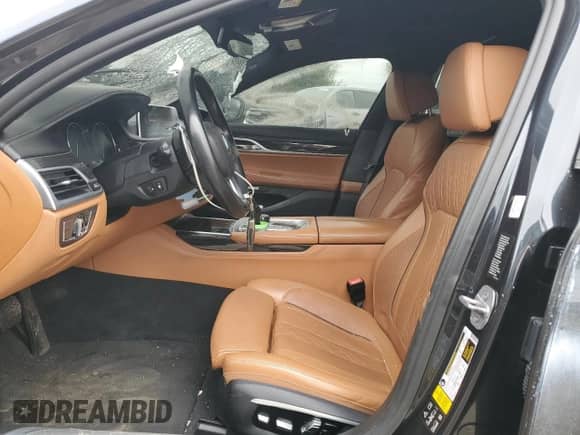 2017 BMW 7 Series ALPINA B7 xDrive z VIN WBA7F2C56HG421947, wystawiony jako Copart lot #53884615 z przebiegiem 105 387 mil mil oraz Szkoda całkowita • Salvage title. Historia ofert i sprzedaży dostępna na DreamBid. Obrazek 7.
