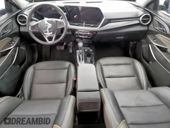 2025 Chevrolet Trax ACTIV with VIN KL77LKEP2SC028095, listed as a Copart auction lot 60920085 with 48,290 mi miles and Clean title. Bid and sale history available at DreamBid. Image 8.