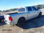 2018 Ram 1500 Express z VIN 1C6RR6KG0JS284186, wystawiony jako IAAI lot #41599709 z przebiegiem 147 981 mil mil oraz . Historia ofert i sprzedaży dostępna na DreamBid. Obrazek 4.