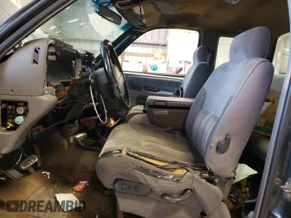 1996 Dodge 1500 with VIN 3B7HF13Z6TG139535, listed as a Copart auction lot 46540125 with 152,360 mi miles and Non repairable. Bid and sale history available at DreamBid. Image 7.