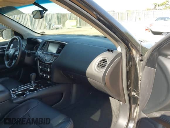 2015 Nissan Pathfinder SL с VIN 5N1AR2MMXFC606380, выставлен на аукционе IAAI как лот 43201551 с пробегом 239 389 миль миль и . История ставок и продаж доступна на DreamBid. Изображение 5.