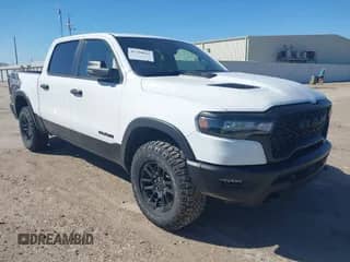 2025 Ram 1500 Rebel z VIN 1C6SRFLP7SN578409, wystawiony jako IAAI lot #41708841 z przebiegiem 18 153 mil mil oraz . Historia ofert i sprzedaży dostępna na DreamBid. Obrazek 1.