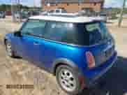 2005 MINI Hardtop с VIN WMWRC335X5TK61260, выставлен на аукционе IAAI как лот 43364075 с пробегом 64 999 миль миль и . История ставок и продаж доступна на DreamBid. Изображение 3.